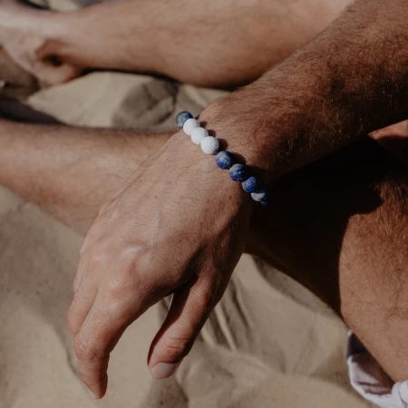 bracelet-where-the-whales-dance-on-hand.jpg