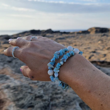 bracelets-tides-no-1-and-2-aguas-infinitas-collection-on-hand.jpg