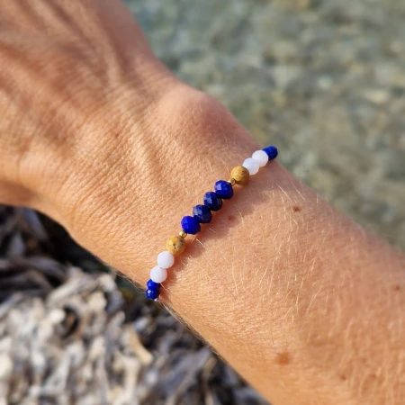 bracelet-azure-night-no-1-on-hand.jpg