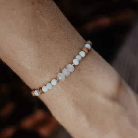 bracelet-dew-on-the-sand-close-up-on-hand.jpg