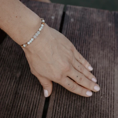bracelet-dew-on-the-sand-on-hand.jpg