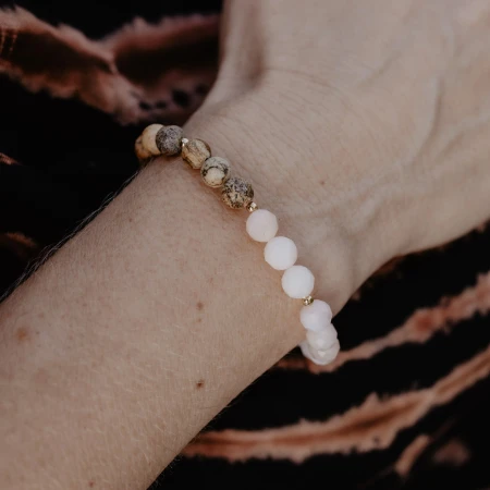 bracelet-desert-rose-on-wrist.jpg