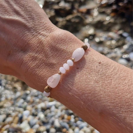 bracelet-the-weaver-of-the-desert-on-hand.jpg