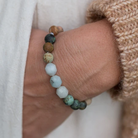 bracelet-lichens-on-the-rock-on-wrist.jpg