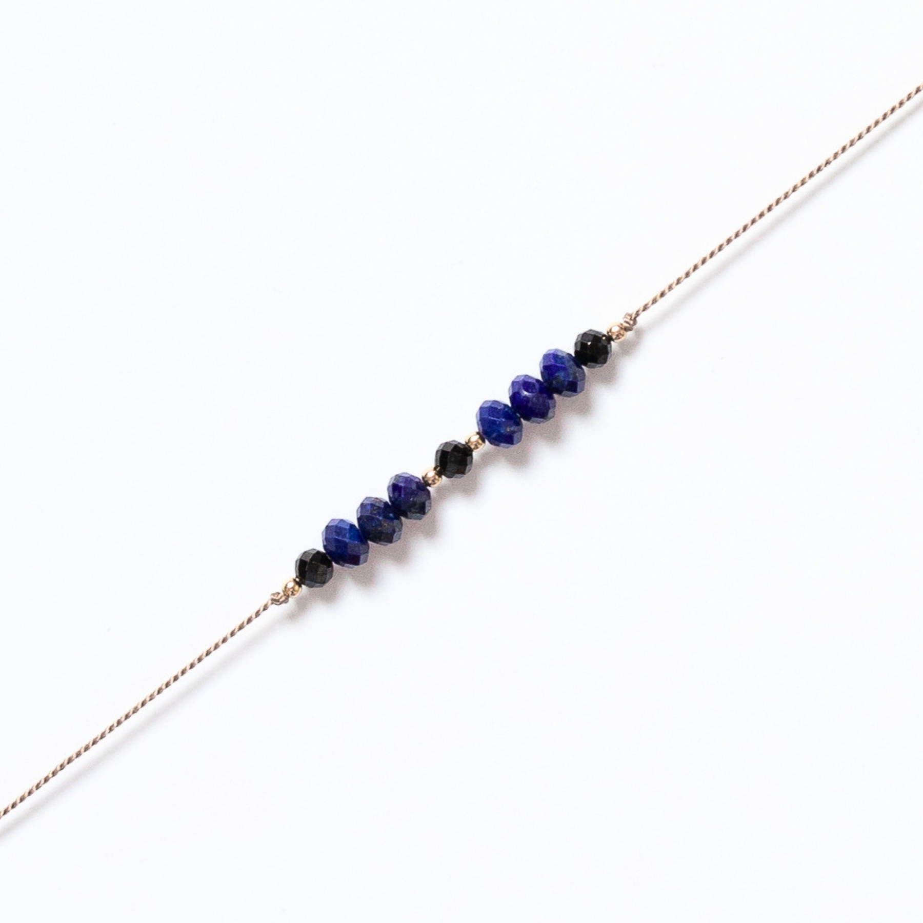 bracelet-the-charm-of-a-summer-night-packshot.jpg