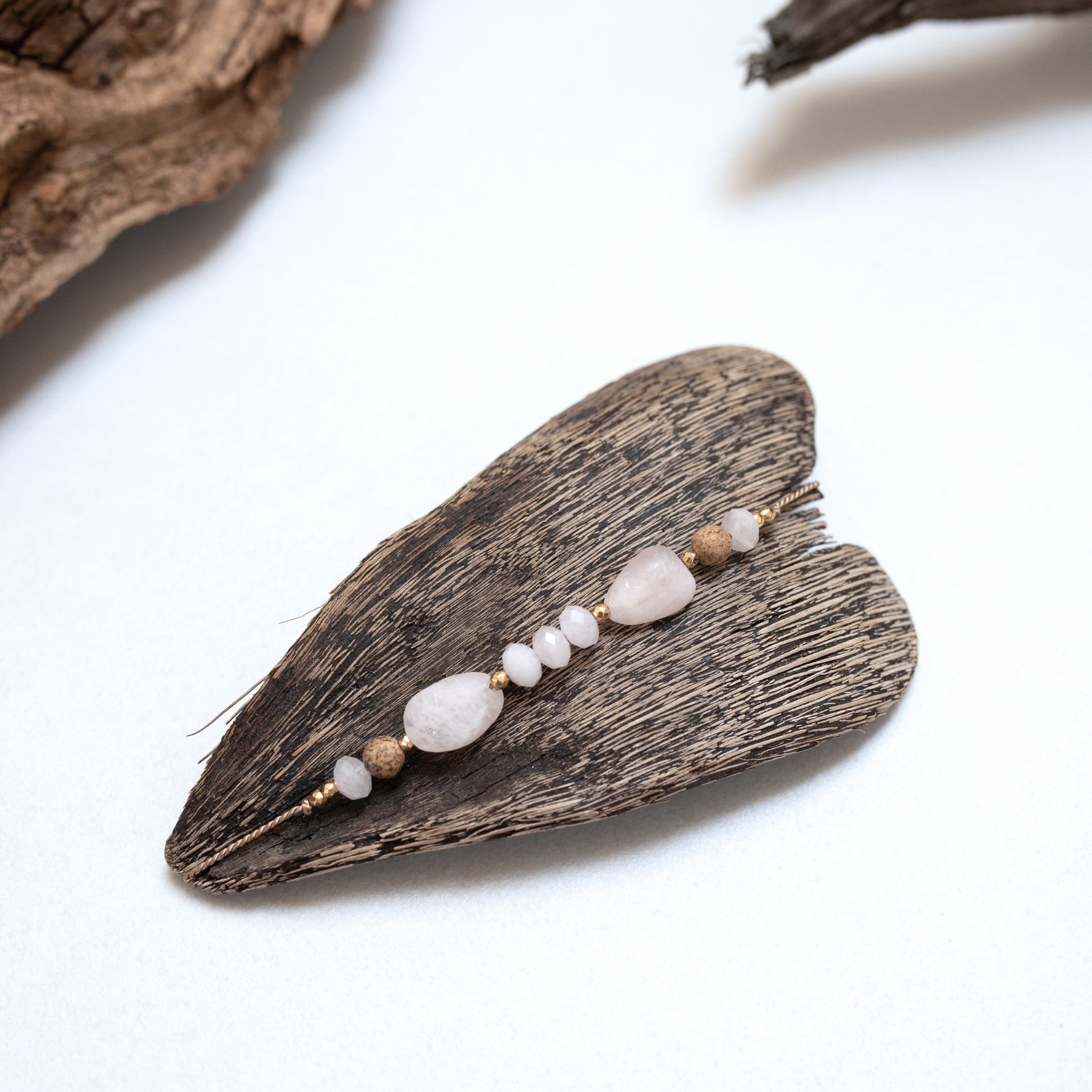 bracelet-the-weaver-of-the-desert-studio-shot.jpg