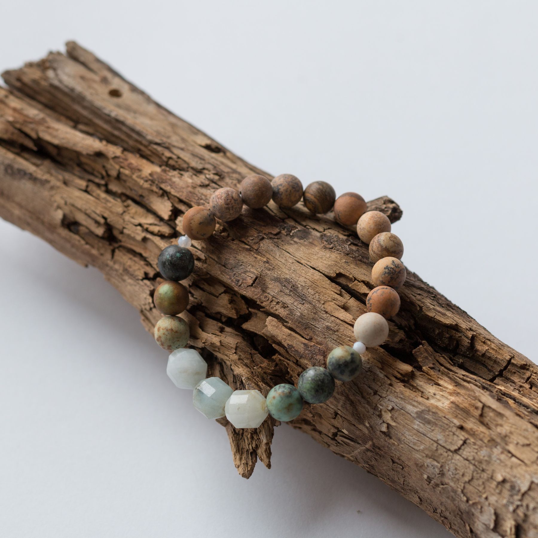 bracelet-lichens-on-the-rock-studio-composition-2.jpg